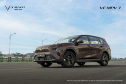 XE VINFAST VF MPV7